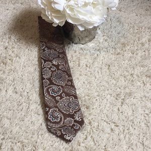 ❗️SALE❗️ Tasso Elba Paisley Silk Tie